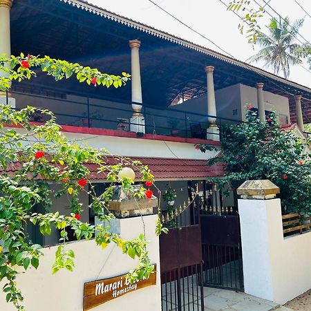 Marari Beach Cleetus Homestay 马拉利库兰 外观 照片
