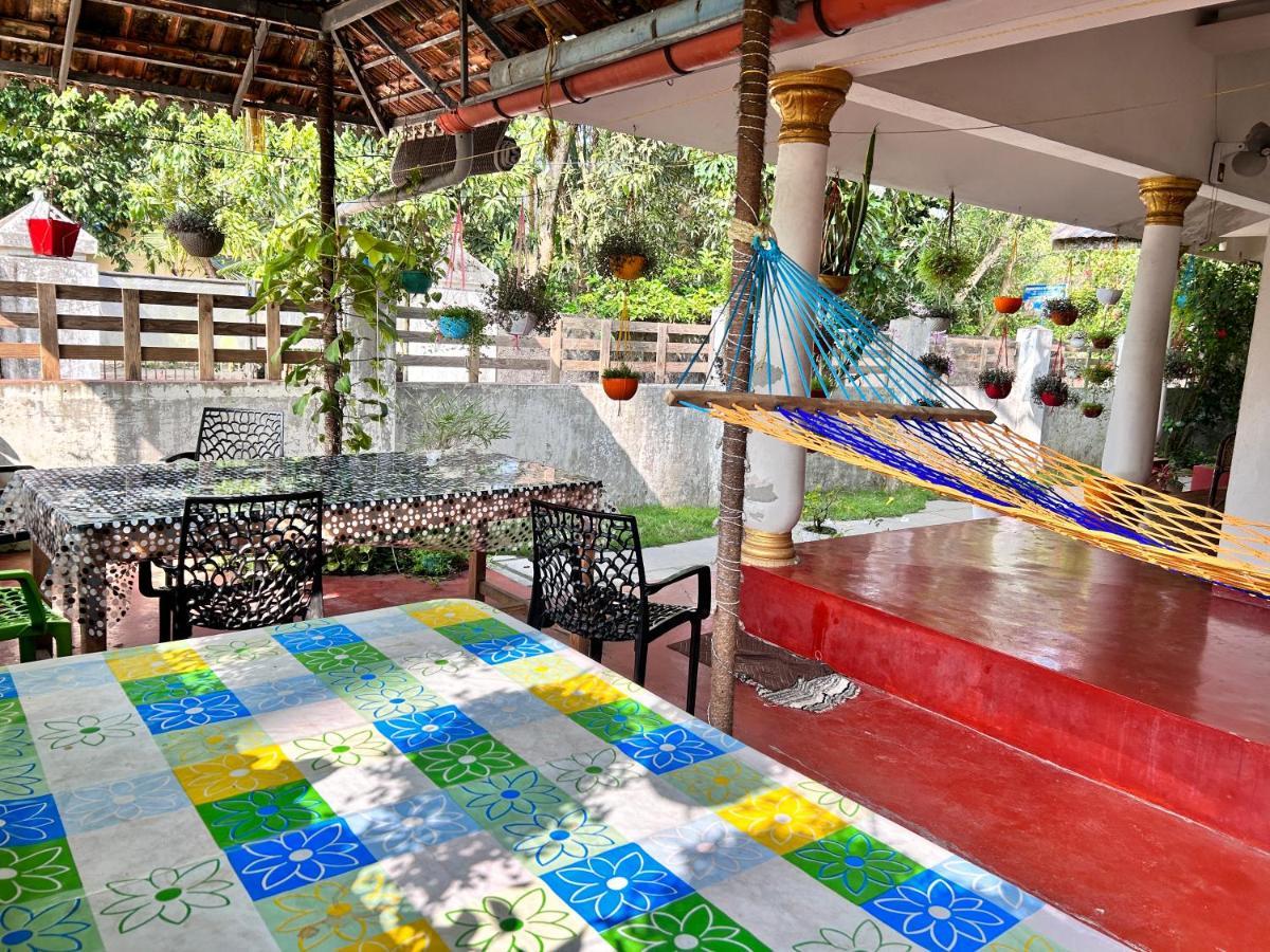 Marari Beach Cleetus Homestay 马拉利库兰 外观 照片