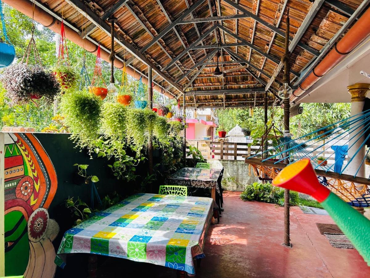 Marari Beach Cleetus Homestay 马拉利库兰 外观 照片